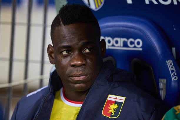 Mario Balotelli Receives Yellow Card in his Return to Serie A