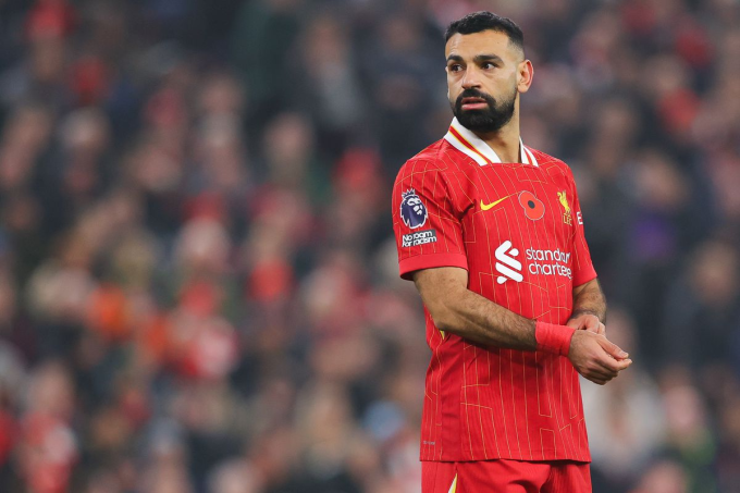 Trouble Looms in Liverpool Camp Over Salah Deal