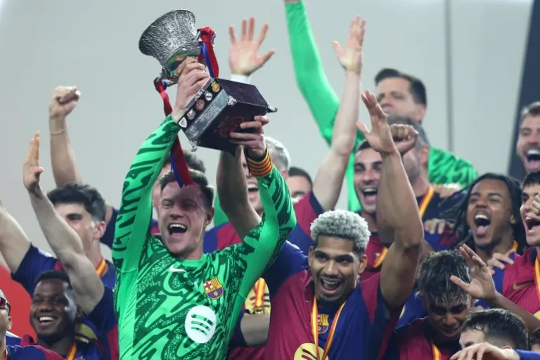 10-Man Barcelona Thrashed Real Madrid to Lift Super Cup Trophy