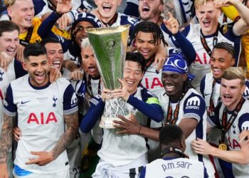 Tottenham Beat Manchester United to End 17 Years Trophiless Run