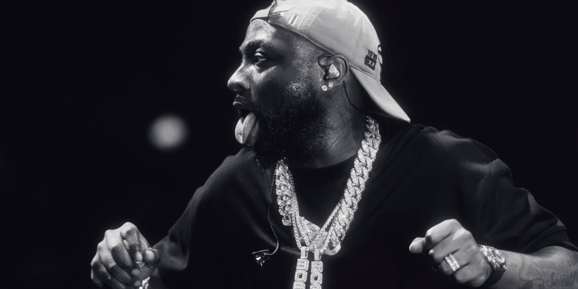 Davido Blasts Critic Over Cultism Allegation