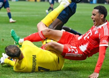 Manuel Neuer Calls out Donnarumma for Musiala Injury