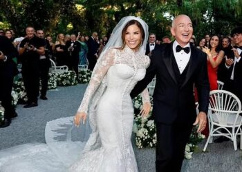 Newly Married Jeff Bezos’ Wife in Mishaps