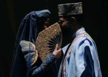 Why Are People Hiding Faces of Their Partners and Babies?