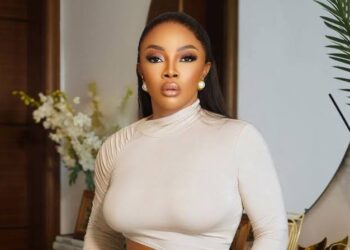 Toke Makinwa Overjoyed as She Announces Pregnancy [See Bump]