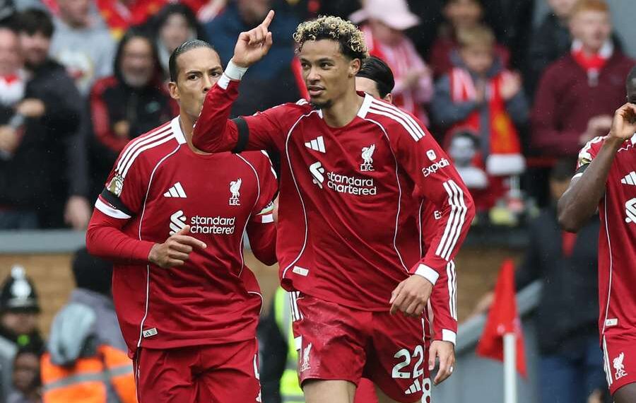 Liverpool Beat Everton to Continue Unbeaten Run